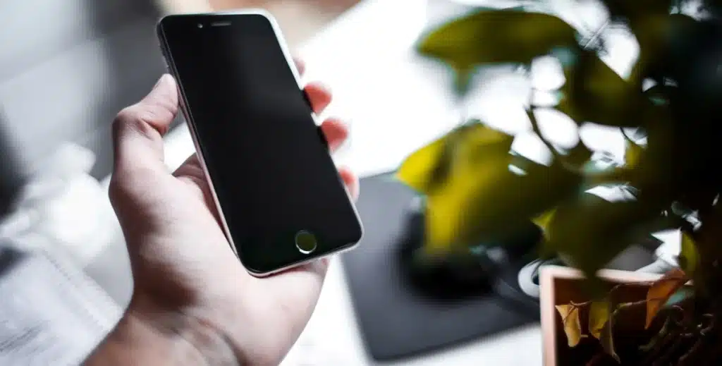 Key Aspects to Look at When Choosing a Cell Signal Booster